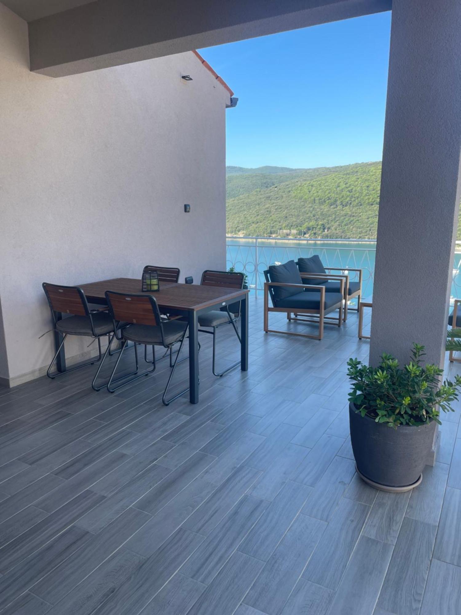Apartment Stella Рабац Екстериор снимка