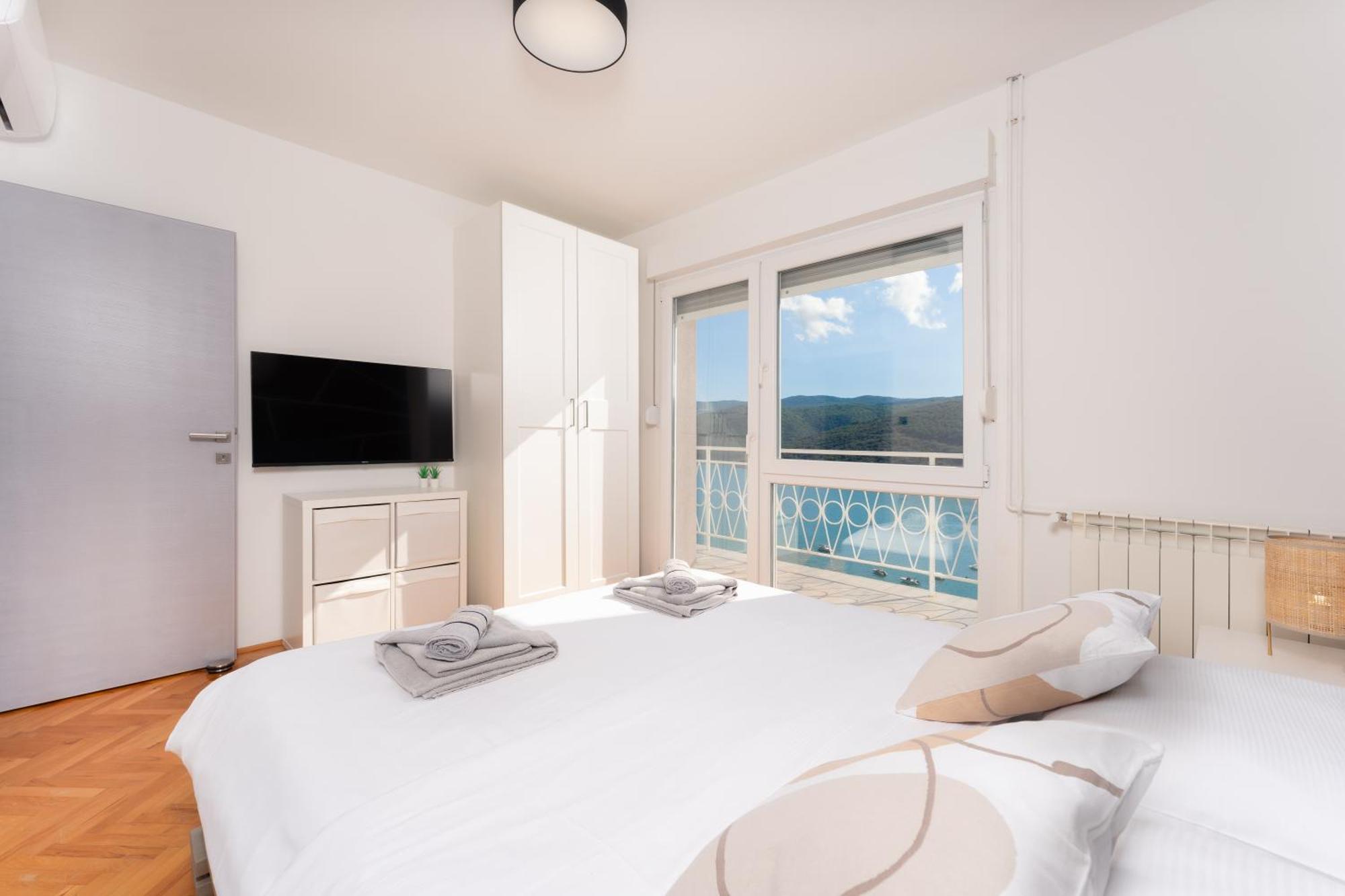 Apartment Stella Рабац Екстериор снимка